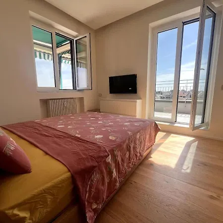 Stunning Penthouse Duomo Experience Lejlighed