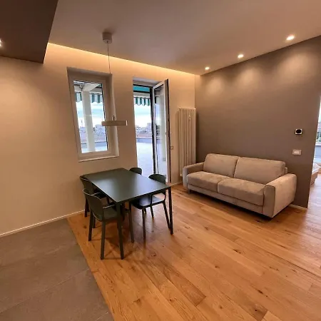 Apartamento Stunning Penthouse Duomo Experience